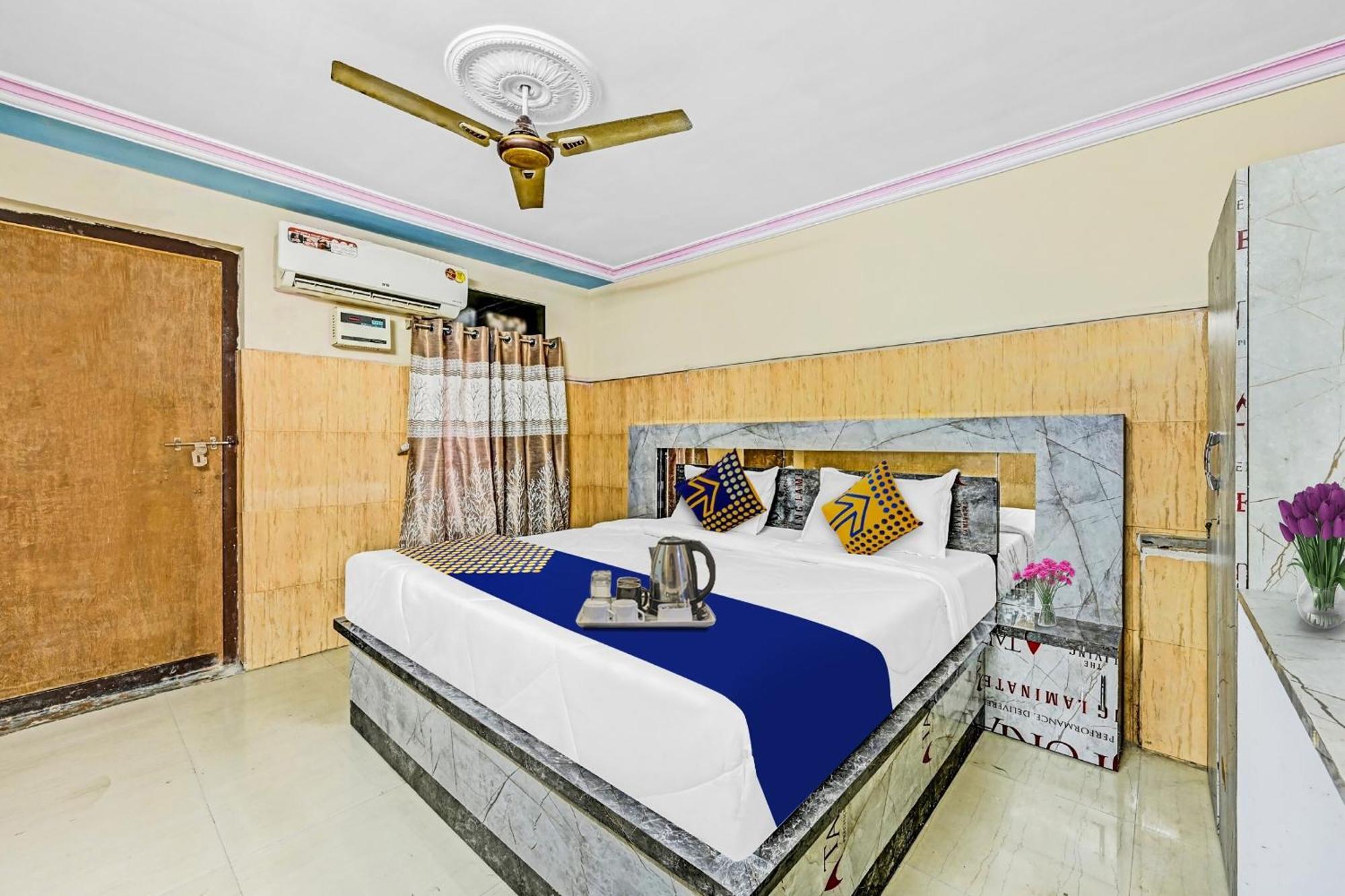 Hotel Spot On Svr Grand Vijayawāda Exterior foto