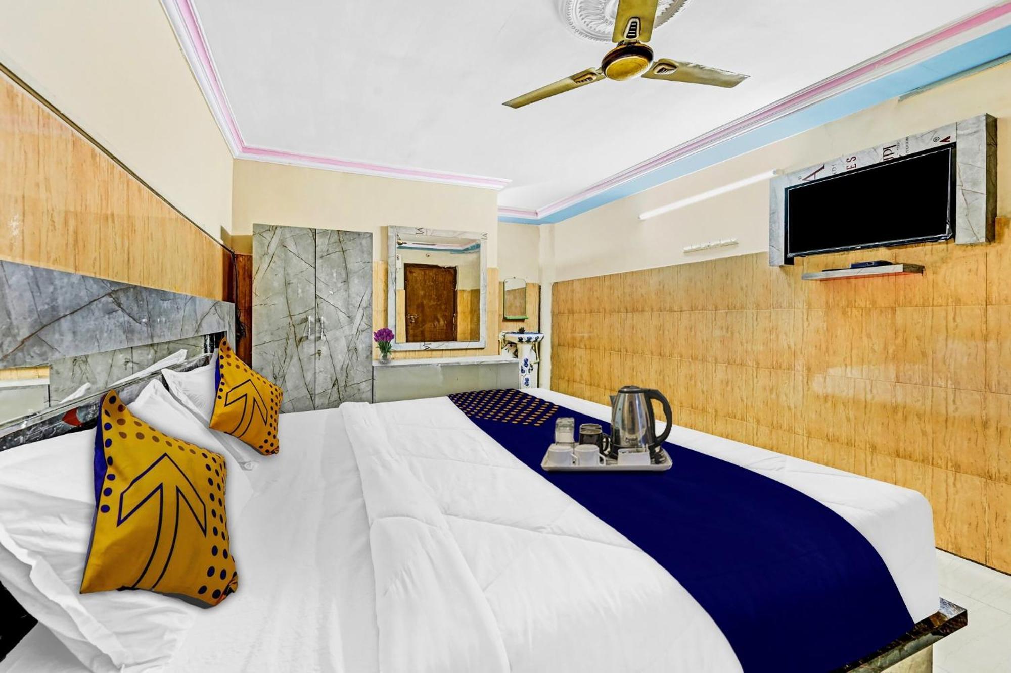 Hotel Spot On Svr Grand Vijayawāda Exterior foto