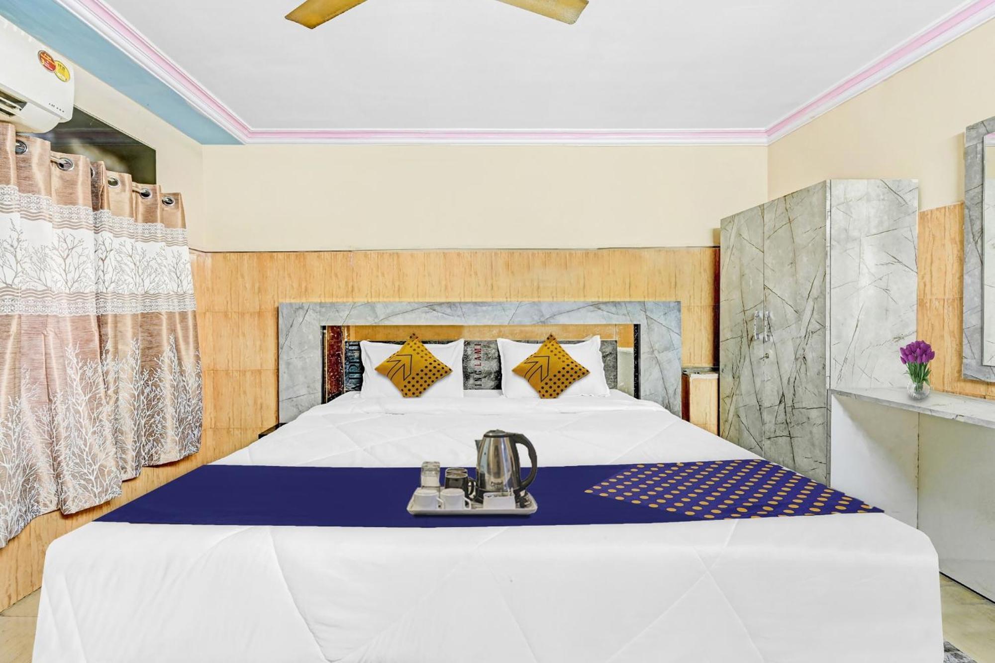 Hotel Spot On Svr Grand Vijayawāda Exterior foto